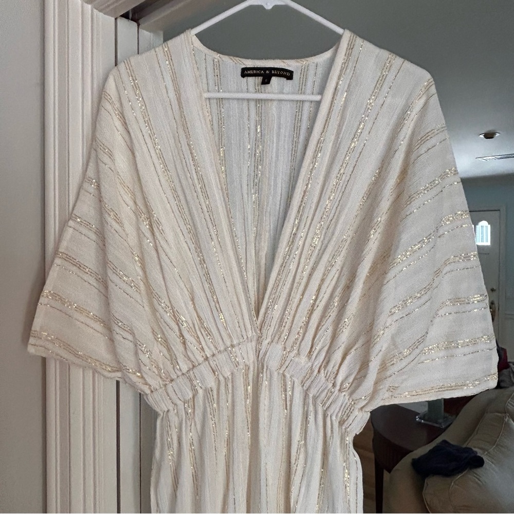Elegant Cream Maxi Dress with Gold Lurex Highlights Women’s Small